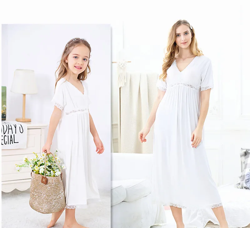 

Mother and Daughter Short-sleeved Cotton Nightdress Parent-child V-neck Lace Dress Princess Sleepwear Pajamas Home Service Dress