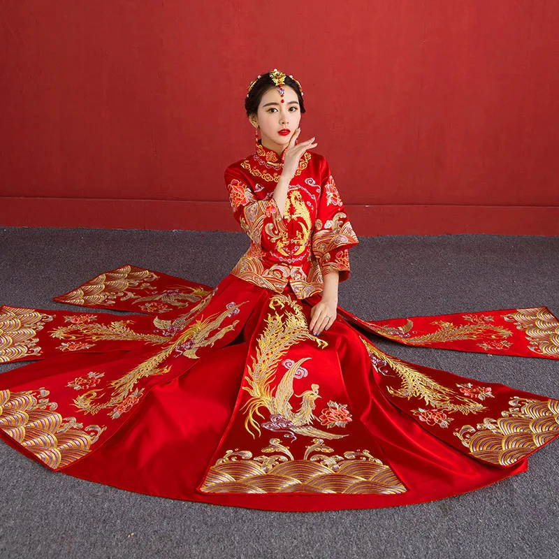 

Chinese Style Wedding Dress Embroidery Phoenix Marriage Set Exquisite Cheongsam Mandarin Collar Bride Costume Toast Clothing