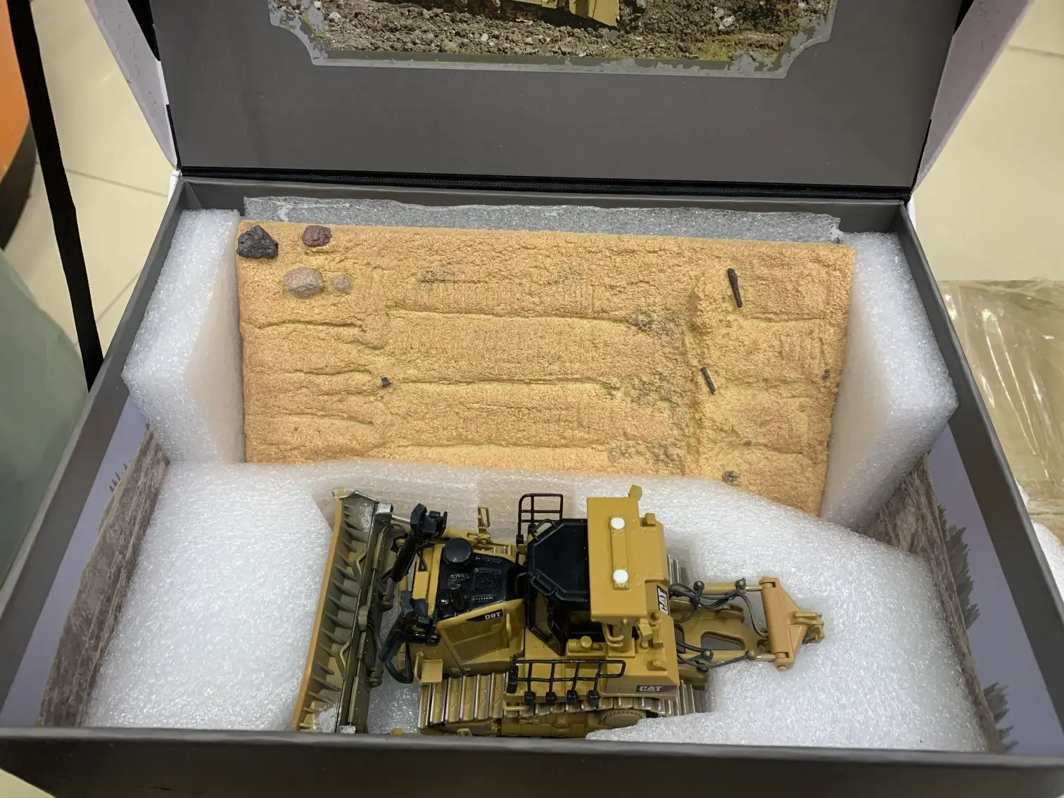 Бренд Diecast Masters 85702 Caterpillar Cat D9T выветрился трек Тип трактор 1:50 Новый в коробке|crane