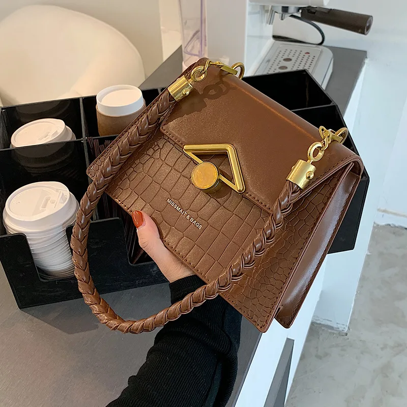

Женская сумка, трендовая сумка-мессенджер в стиле ретро с крокодиловым узором, маленькая квадратная сумка на цепочке, новая простая сумка ч...