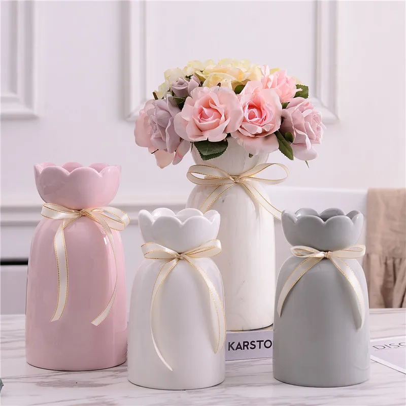 

Simple Modern Style Bow Ceramic Vase Home Decoration Flower Vase for HomesFflower Decoration Living Room Table Decoration