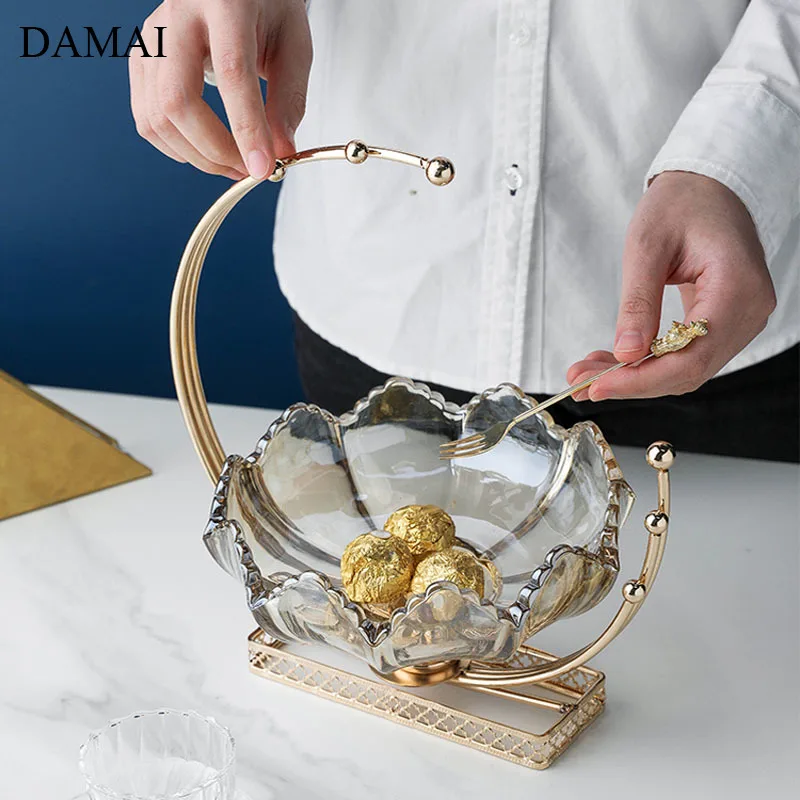 Декоративная чаша с золотым ходом металлическая стеклянная в форме полумесяца