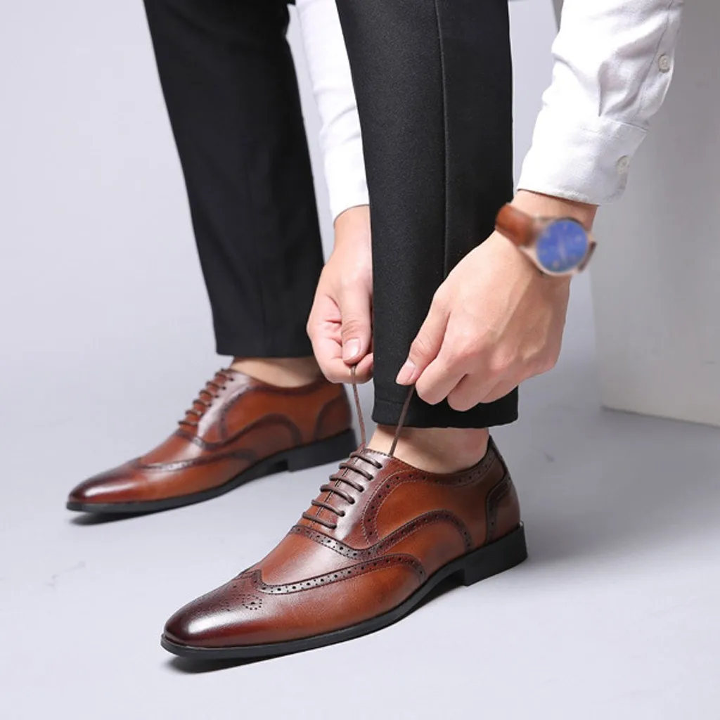 

Новое поступление, мужские классические деловые туфли в стиле ретро с Буллок кожаные туфли с острым носком Мужские модельные туфли-оксфорд...