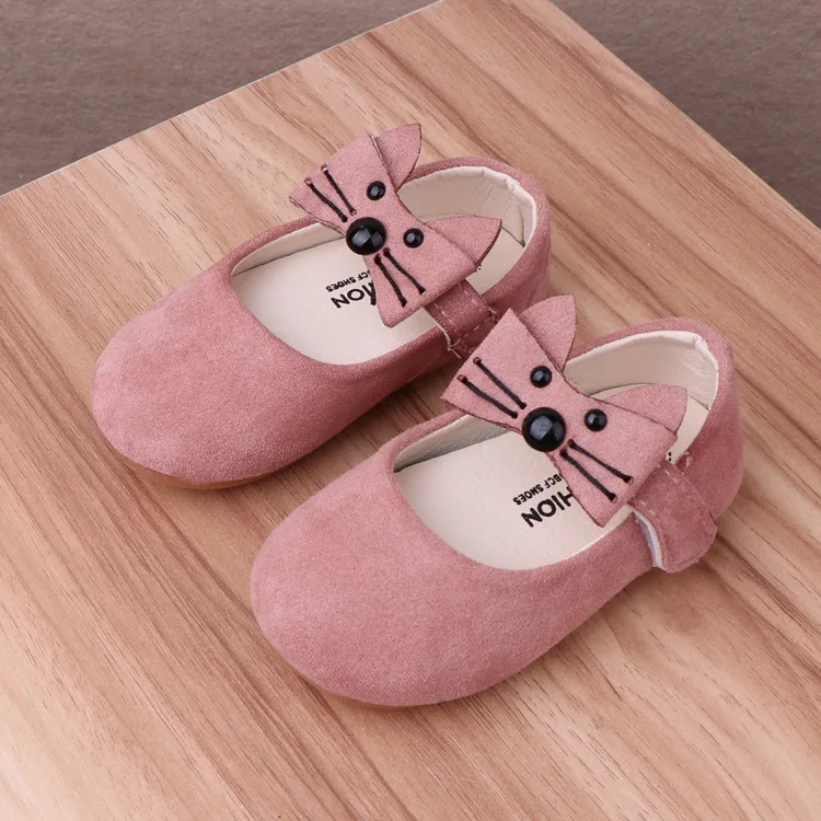 pink Стелька 11,5-13,5 см; милая кожаная обувь с котом для маленьких девочек; нескользящая повседневная обувь для младенцев - Цвет: pink