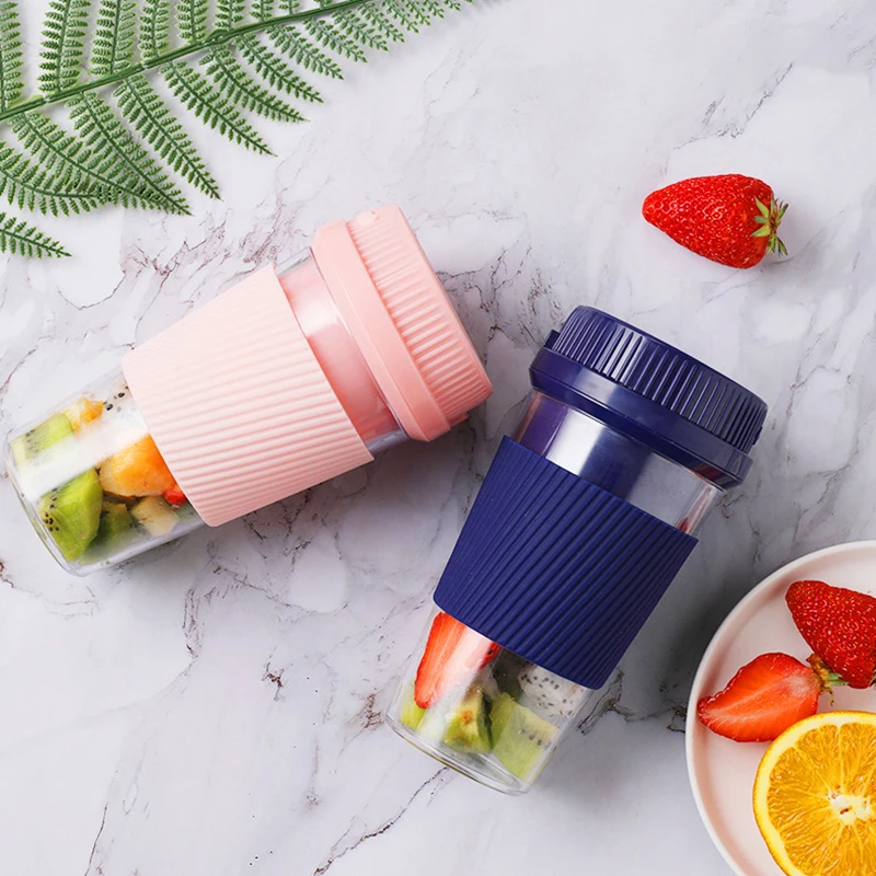 

Portable Juicer USB Rechargeable Mini Mixer Personal Size Travel Drink Maker for Travel Office Sports Home BENL889