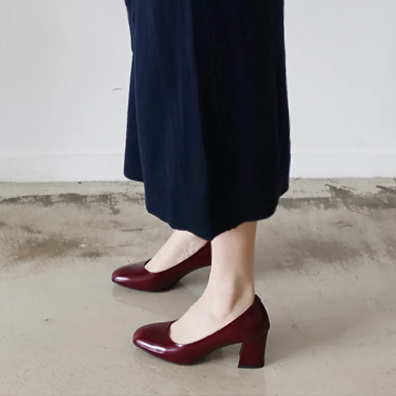 Туфли женские на толстом каблуке зеркальные заостренный носок высокий каблук