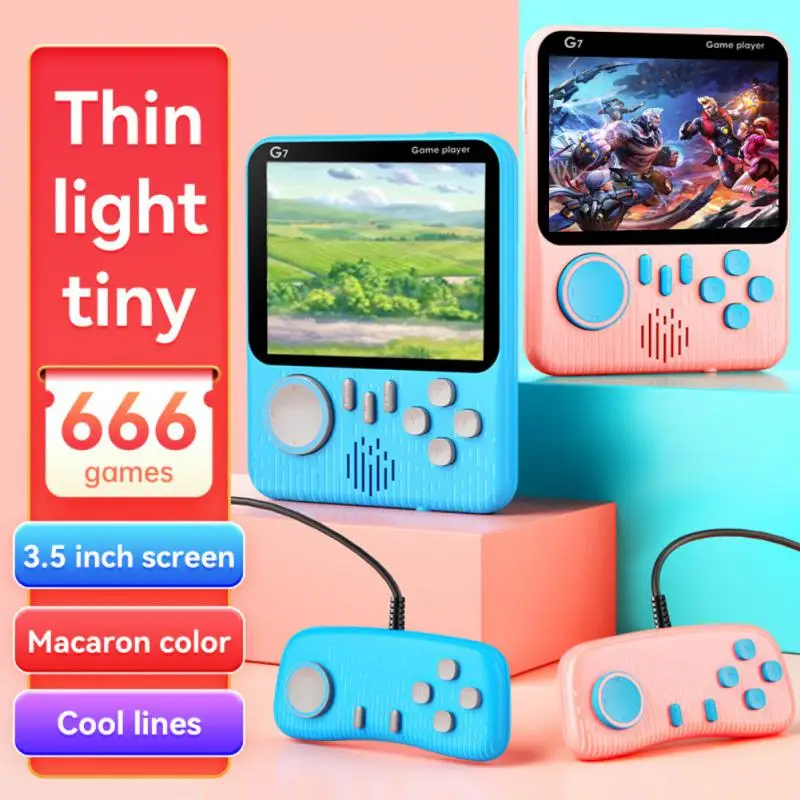 

G7 Video Game Consoles 666 in 1 Retro Games AV Out Two Player Gamepads Portable Hand-held Gaming Players 3.5 Inch Large Screen