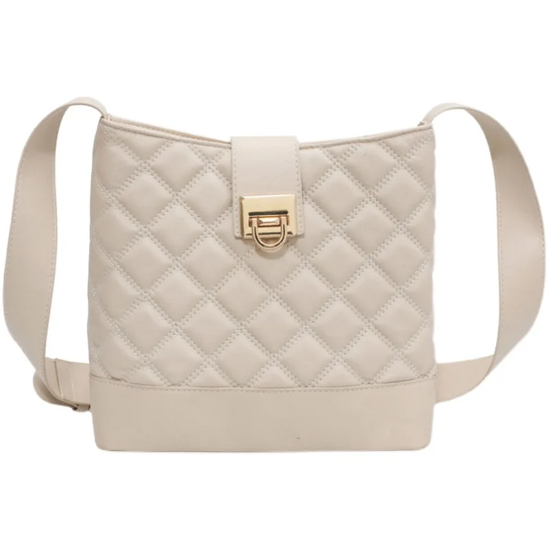 

Niche Design Rhombic Large-capacity Handbags 2021 New Fashion Western-style Messenger Bag High-end Sense Bucket Bag Width: 27cm