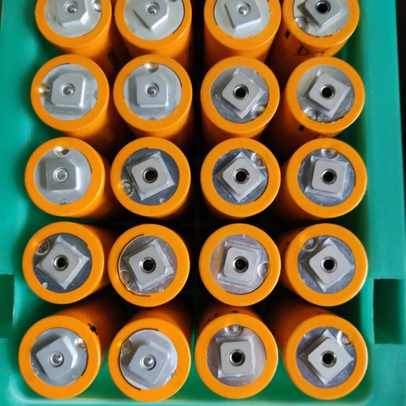 

6 . A123 3,2 V AHR32113Ultra 4000mAh 4A 45c