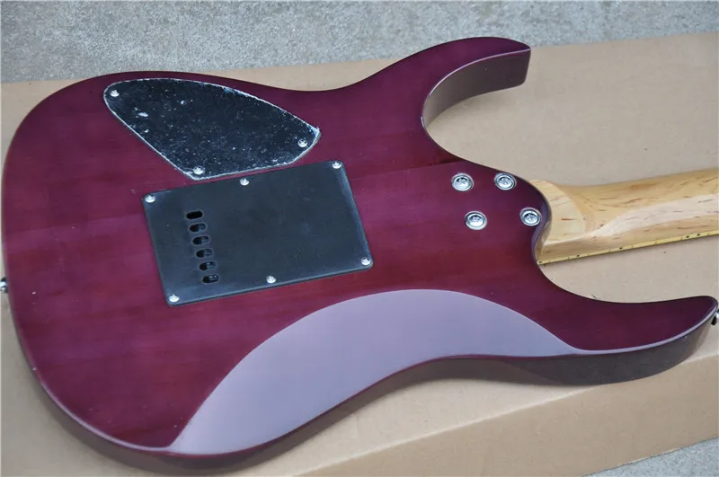 Электрическая гитара фиолетового цвета с кленовым стеганым шпоном грифом 22 лада
