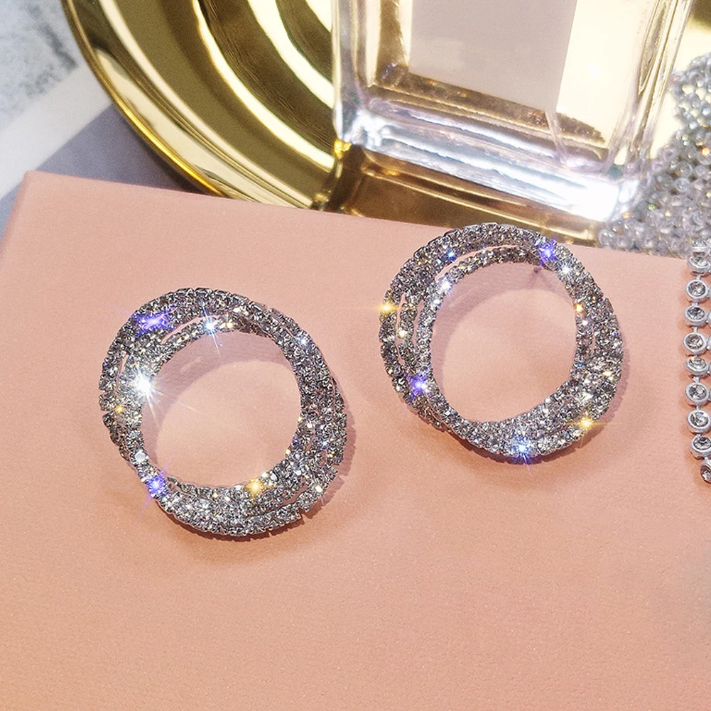 

Fashion Korean Style Small Circle Stud Earrings Luxury Gold Silver Color Rhinestone Earring Women Weddings Party Jewelry