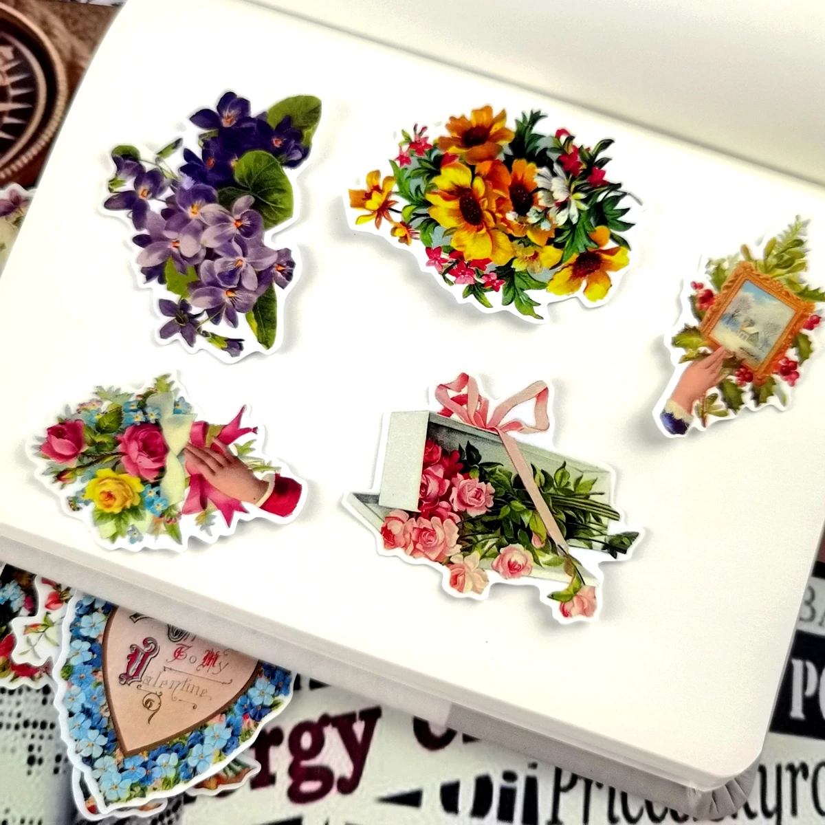 

19pcs Hand Drawing Flower Retro Sticker Decorative journal Vintage Stickers/ Notebook Planner Scrapbooking Pretty Stationery
