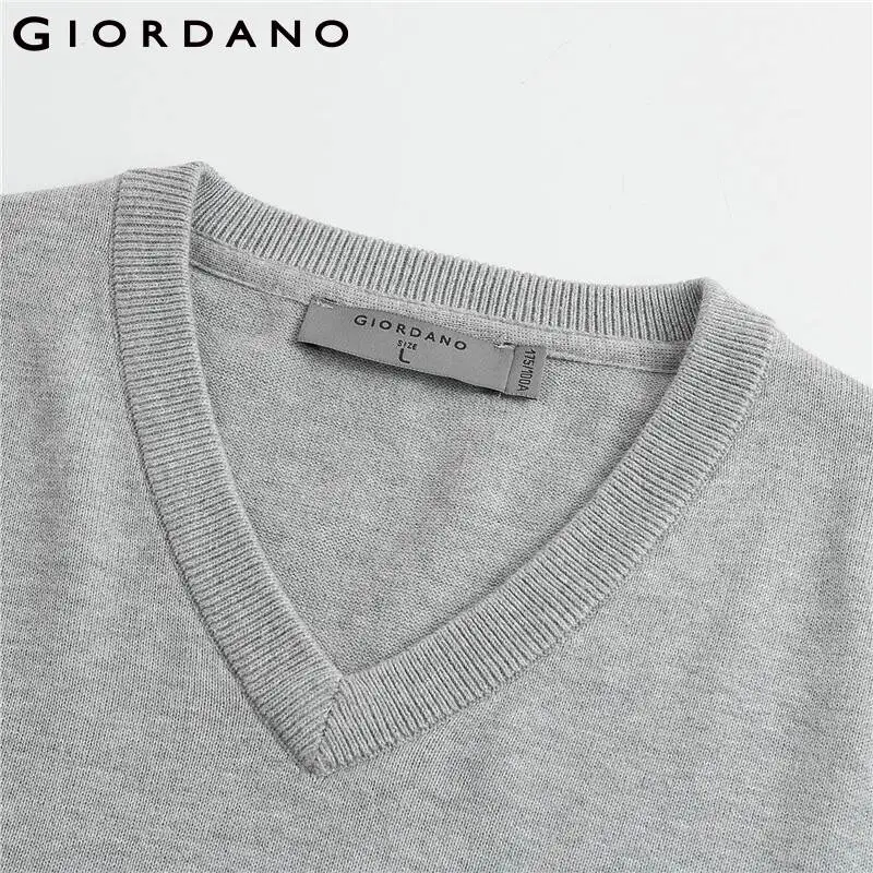 Мужской Однотонный свитер Giordano Трикотажный Хлопковый Повседневный с V-образным