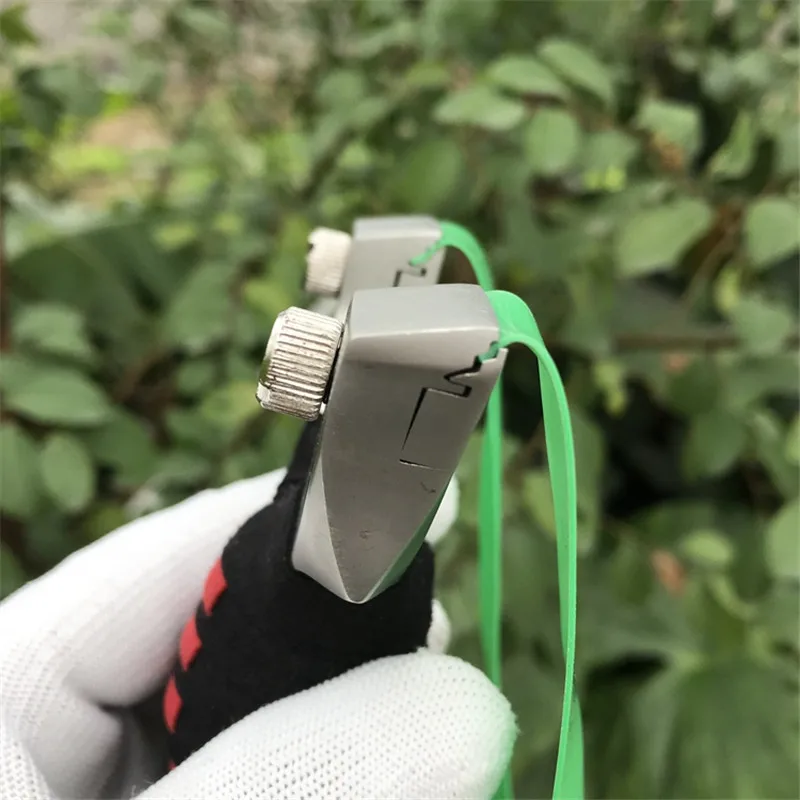 

Slingshot Stainless Steel Hunting Catapult with Rubber Band Free Tie Shooting Sling Shot 2019 New