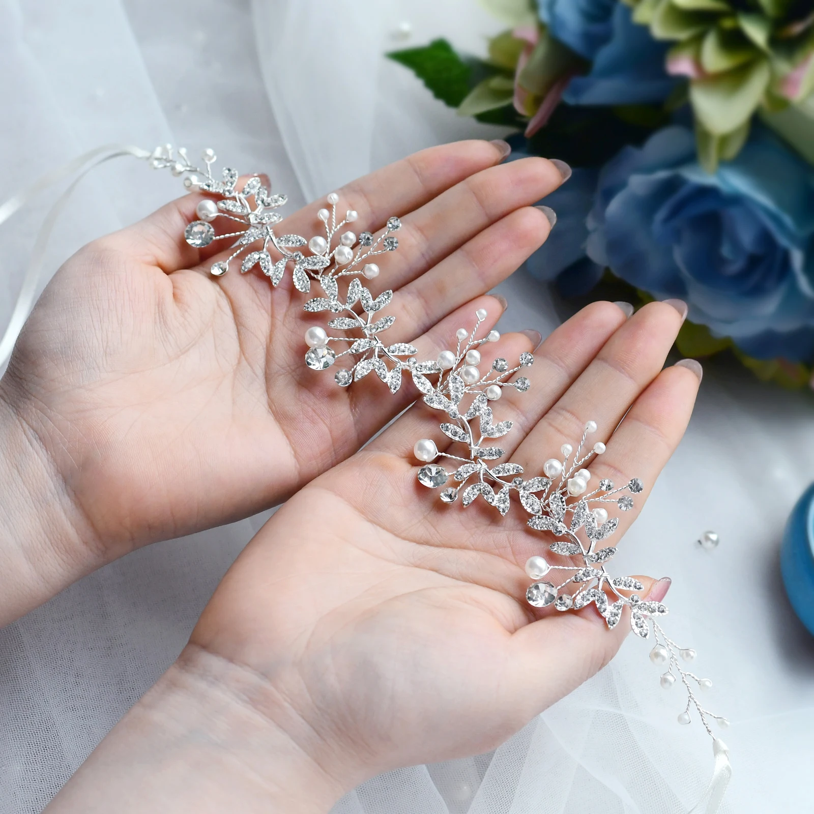 

You LaPan HT02-S Elegant Thigh Ring Bridal Leg Garter Rhinestone Silver Bridal Garter Crystal Leg Ring Bride Wedding Accessories