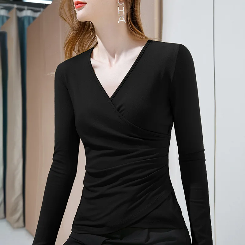 

V-neck base shirt with long sleeve T-shirt in autumn and winter