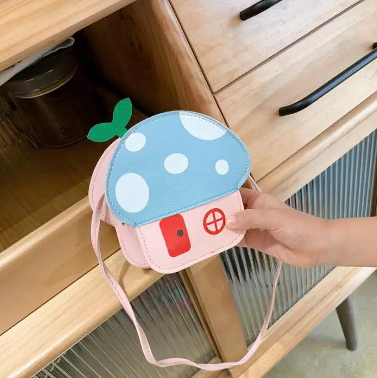

Lovely Children's Shoulder Crossbody Bags Cute Girl Princess Small Shoulder Bag Fashion PU Leather Baby Kids Coin Purse Handbags