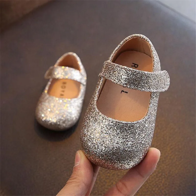 Weoneit Детские туфли для девочек с блестками Черный Золотой Розовый Мягкие Первые шаги Ходунки Дети Первый ходок Отправка вниз.