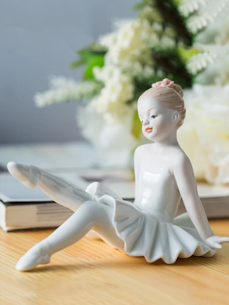 

European Ceramic Ballet Dancer Ornament Girl Livingroom Porch Bedroom Bedside Table Home Decoration Accessories Wedding Gift