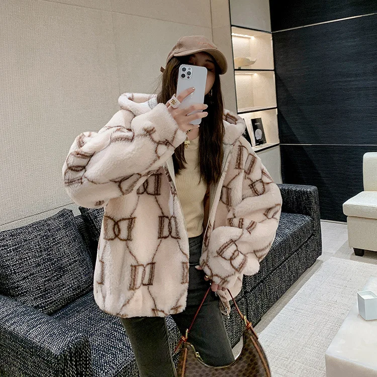 Women Short Hooded Particles All-wool Fur Coat Female Printing Zipper Thick Warm Coat 2021 Winter Loose Casual Plush Jacket