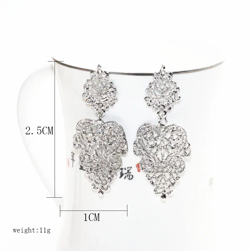 2020 Специальное предложение Мультяшные серьги европейские и новые оптовая