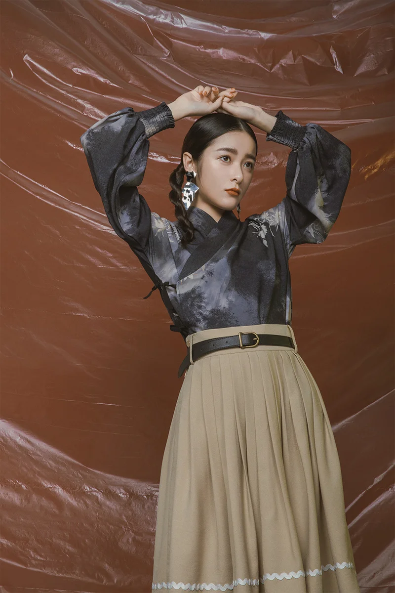 

Улучшенный Hanfu весной 2020