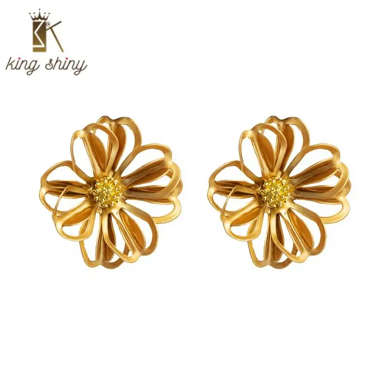 

Korean Elegant Gold Color Flower Statement Earrings for Woman Charm Hollow Sunflower Stud Earrings Girl Delicate Party Brincos
