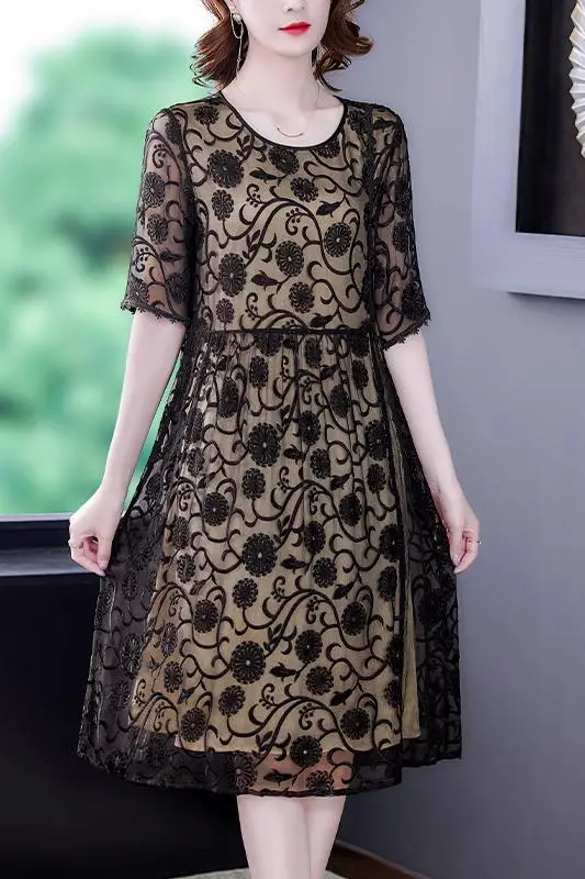 

COIGARSAM 4XL Plus Size Embroidery Women dress Summer Hollow Out Dresses Black 17076