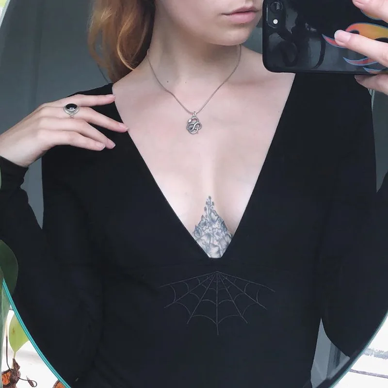 Fitshinling Goth Темная футболка с v-образным вырезом женская вышивкой в виде паутины
