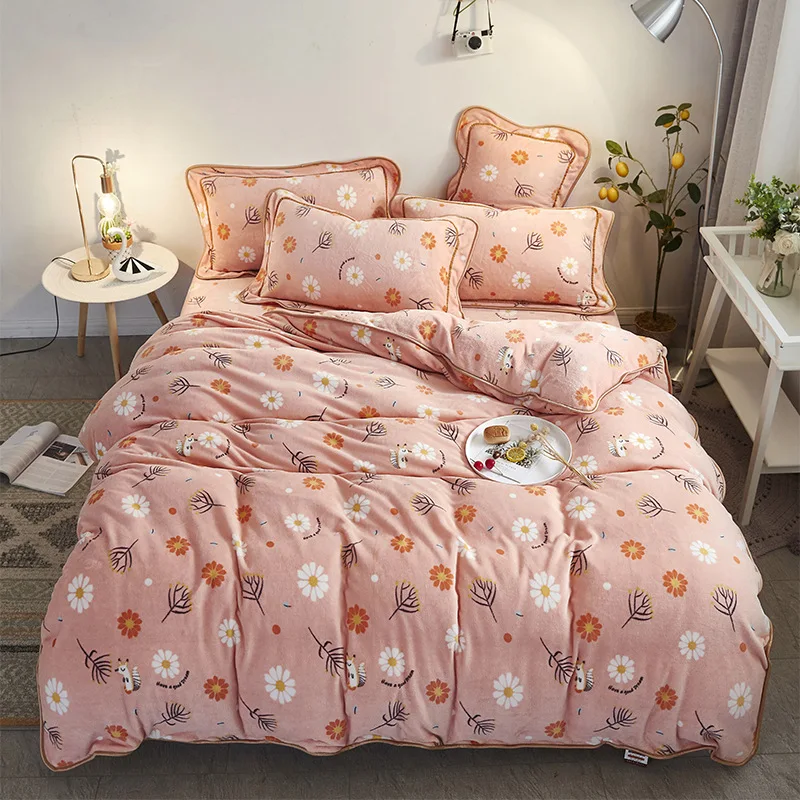 

Warm Bedding Sets for Cold Winter Animal Cartoon Gold Velvet Duvet Cover Flat Sheet Pillowcase Home Textile Flannel Set