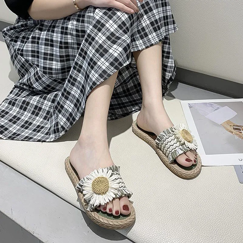 

Shoes Woman 2021 Slippers Soft Flower Pantofle Luxury Slides Shale Female Beach Comfort Flat New Designer Summer Sabot Fashion R