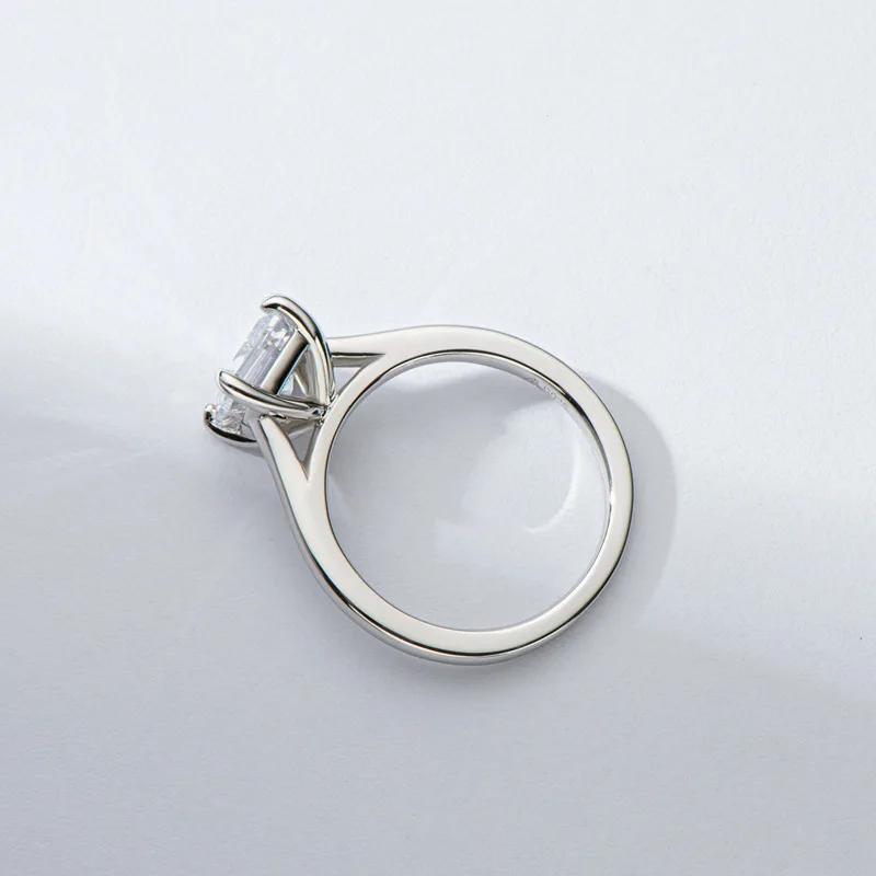 Обручальное кольцо из серебра 925 пробы с изумрудной огранкой 7*9 мм 2 0 карата