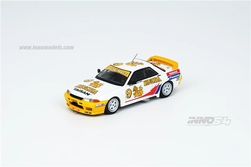 INNO 1:64 Nissan Skyline GT-R R32 #9 SINGHA NATIONAL PANASONIC APTCC 1992 литая модель автомобиля | Игрушки и хобби