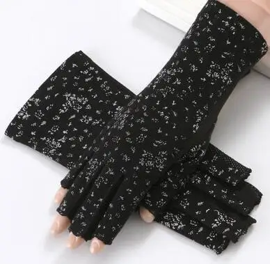 Summer Uv Protection Gloves Breathable Sport Anti-Slip Half Finger Gloves Female Thin Cycling Sun Protection Driving Gloves - Цвет: Многоцветный