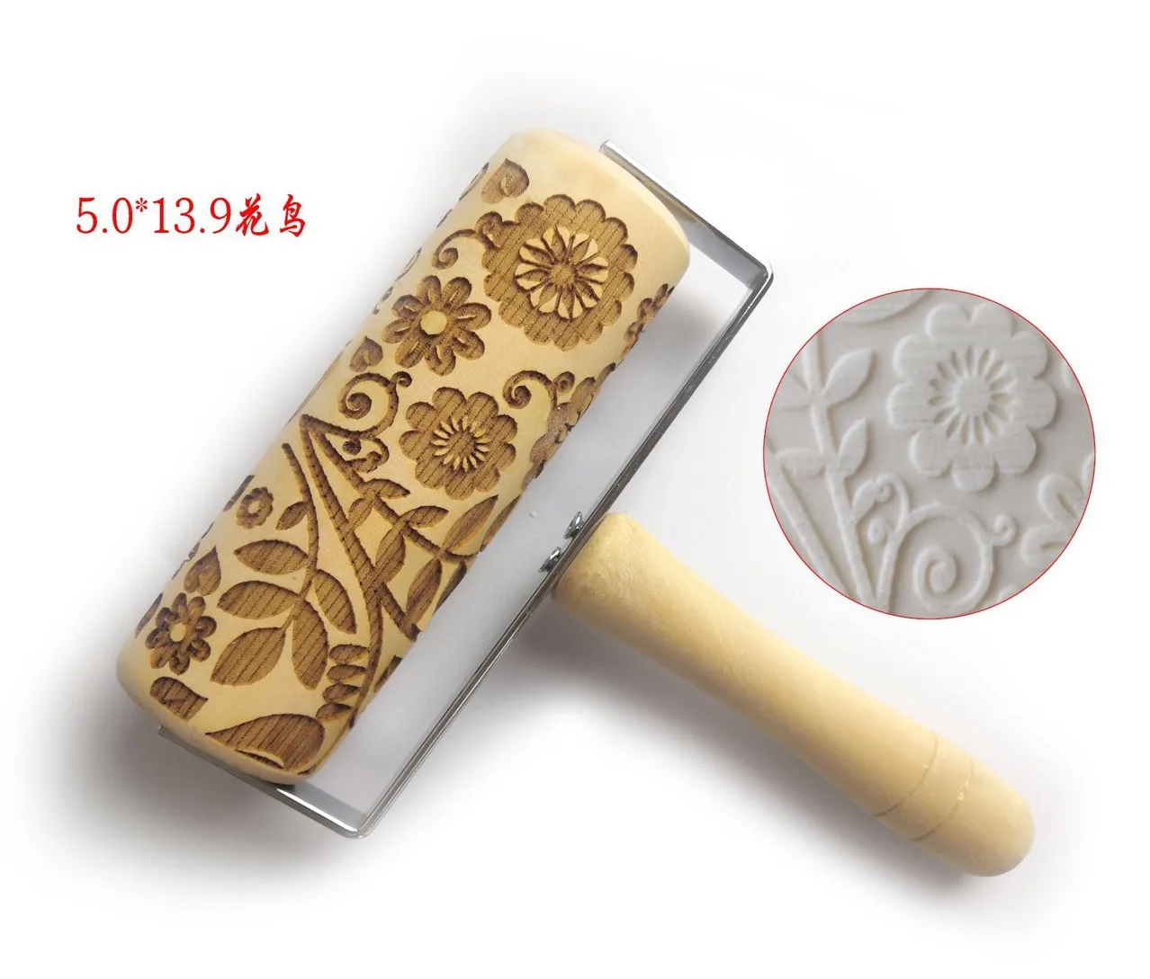 

Wooden Rolling Pin, Hand Dough Roller for Pastry, Fondant, Cookie , Chapati, Pasta, Bakery, Pizza Kitchen tool Snowflake Elk