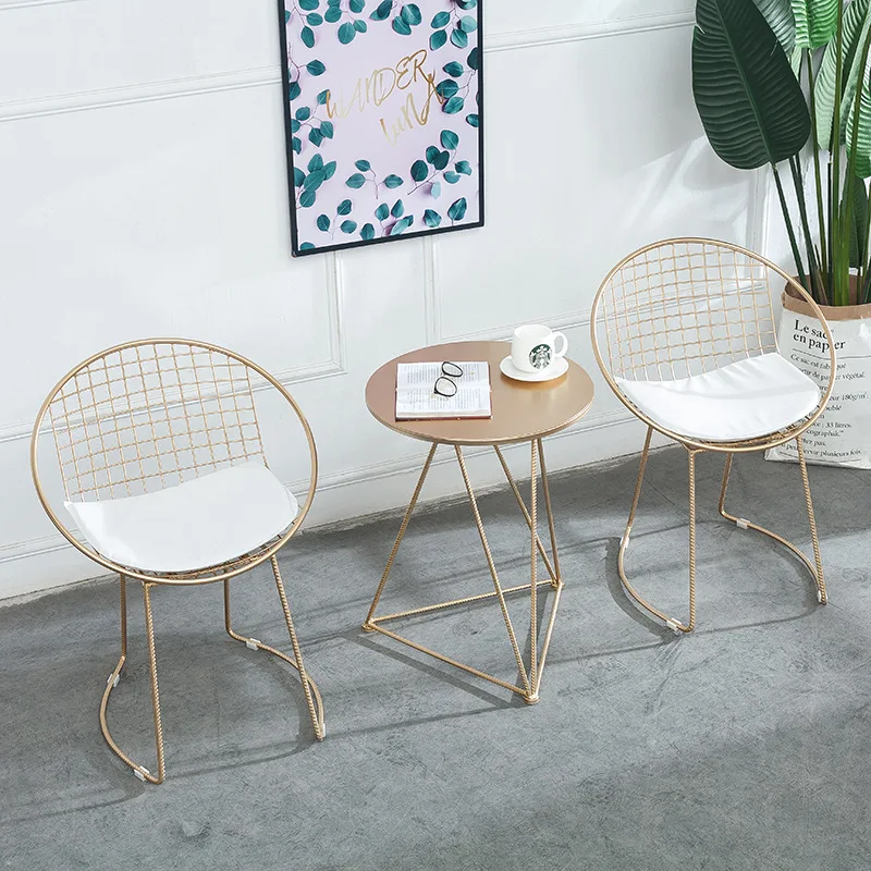 Стол и стулья в скандинавском стиле для кафе чайного магазина стол простой