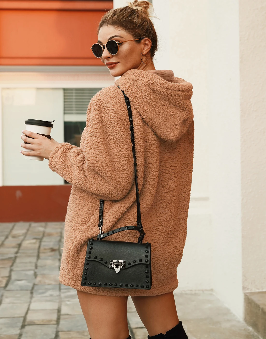 

Plus Size Hoodies Dress Women Teddy Hoodies 2019 Winter White Sweatshirt Ladies Autumn Long Style Black Loose Hooded Sweatshirt