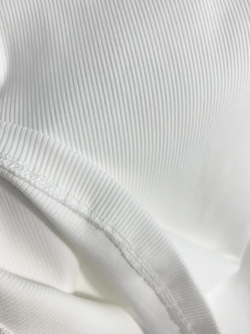 Женская трикотажная футболка с круглым вырезом короткими рукавами в полоску