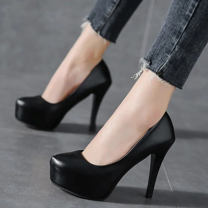 Туфли женские на высоком каблуке 12 см заостренный носок красная подошва