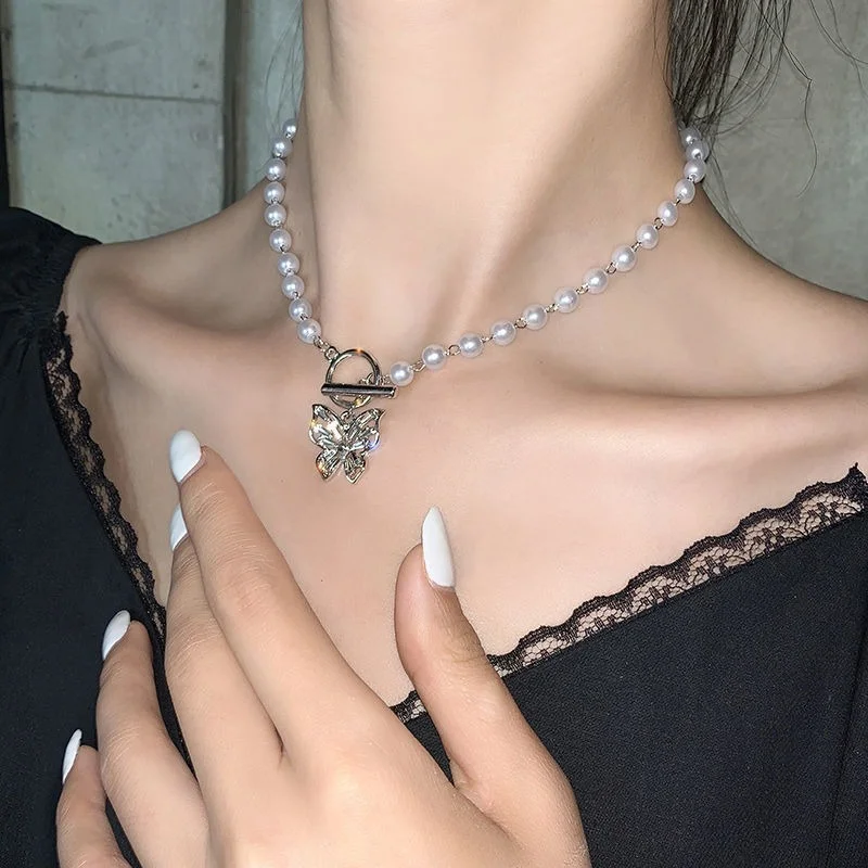 

2023 cute Woman Necklace gold Jeweler gothic Rhinestone Pearl Butterfly Clavicle korean fashion chain necklace collar joyero