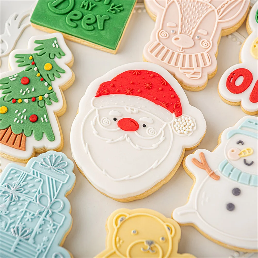 

Cute Christmas Biscuit Embossing Knife Elk Bell Gift Santa Tree Fondant Cake Mold Baking Cutting Stamp Embossing Navidad Tool