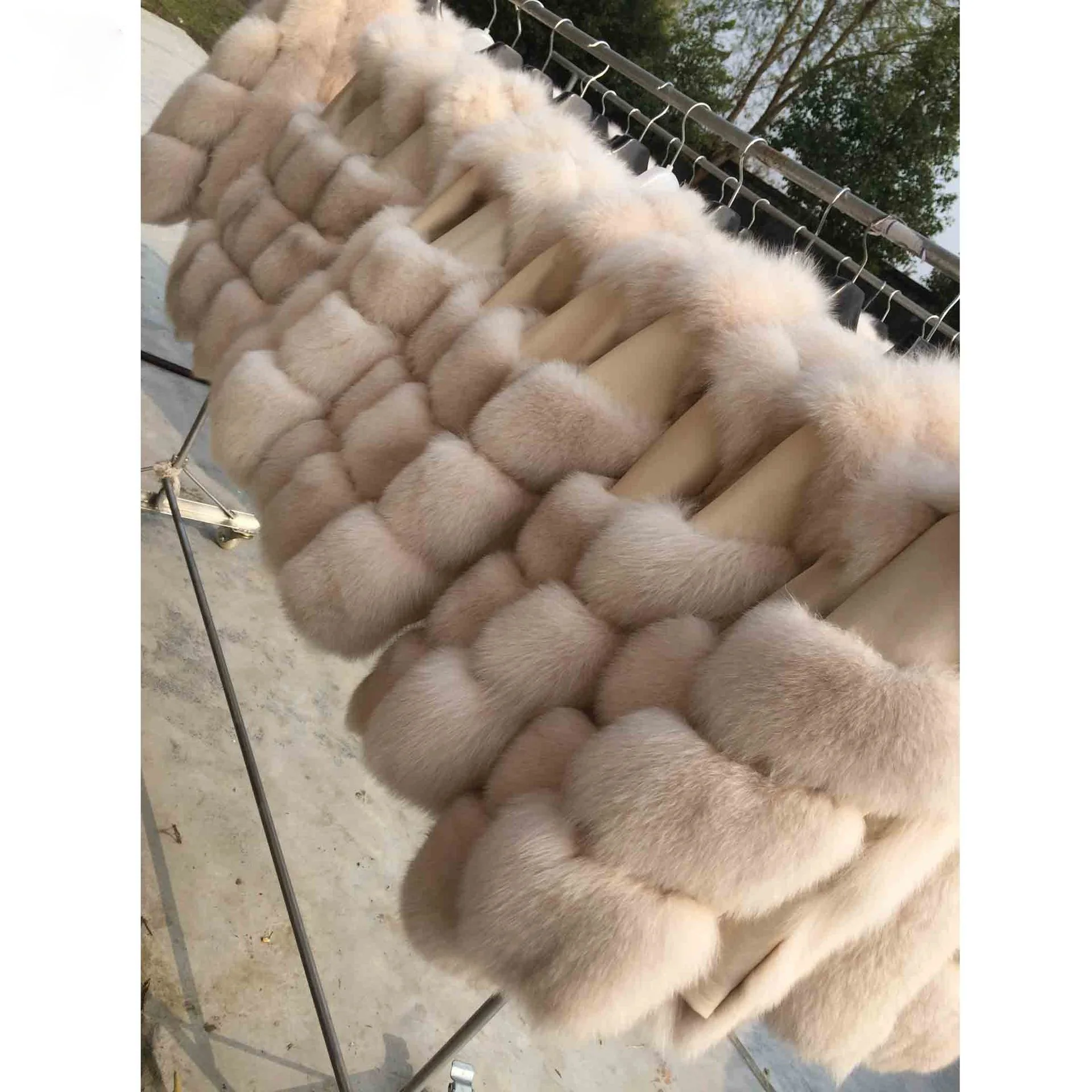 

Real fur 2020 autumn and winter fox fur coat women's fur women's warm and young fur one coat thick