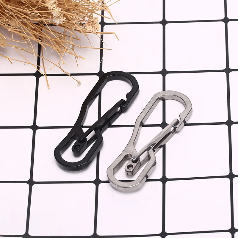 

1pc Stainless Steel Tactical Outdoor Equipment And Tools Multifunctional Key Mountaineering Ring Snap Quick Suspension