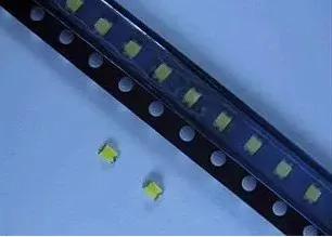 

10000 шт./партия, синие светодиоды SMD 0805 1000 в