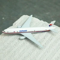 malaysia airlines b777 aircraft model 15cm alloy aviation collectible diecast miniature ornament souvenir toys