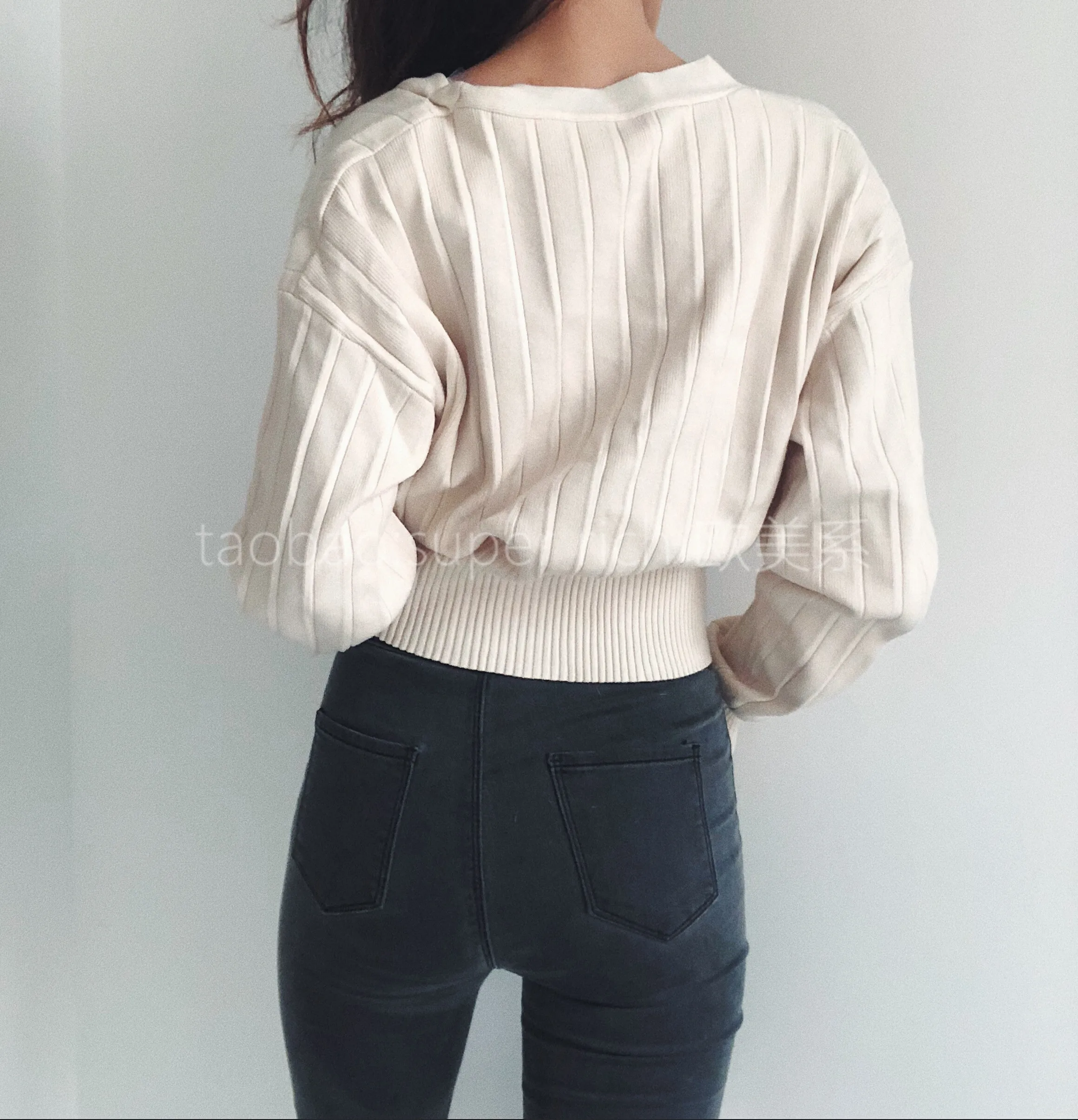 

Women's 2021 Spring Aumtumn Long Sleeve Cardigans Solid Color Deep V Neck Soft Knitted Jacket Ladies Elegant Sweater Tops