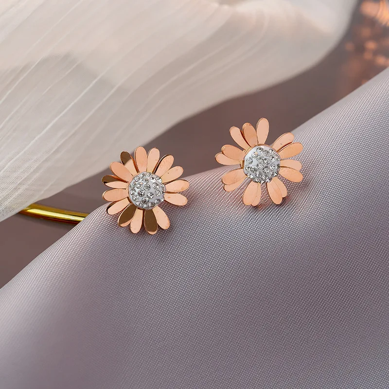 

Rose Gold Temperament Small Daisy Earrings Necklace Bracelet Titanium Steel Color Does Not Fade Small Fresh Earrings Jewelry Set