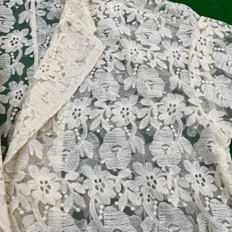 

IEQJ Summer New Women Loose White Fashion Big Size Hollow Out Embroidery Lace Sunscreen Two Button Mesh Suit Jacket Women 3F0046