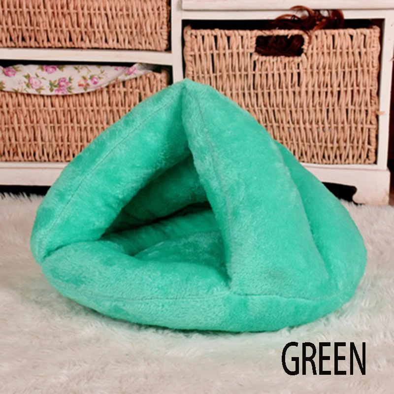 green Толстая треугольная кровать для кошки, зимний теплый коврик для питомца собаки, толстый спальный мешок, палатка для щенка, кровать для собаки, мягкий коврик, подушка, гнездо для дома - Цвет: green