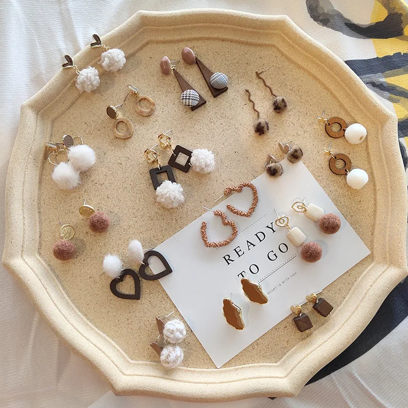 Женские серьги гвоздики с шариками в корейском и японском стиле подарок на